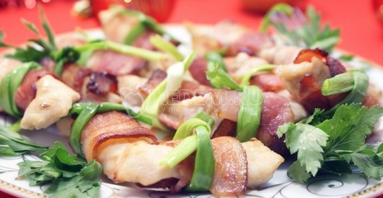 Рулетики из курицы в беконе