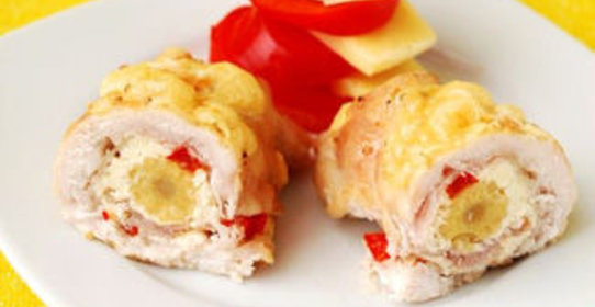 Куриные рулетики с маринованной кукурузой