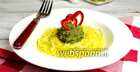 Паста с соусом из шпината