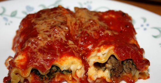 Каннеллони в томатном соусе