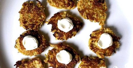 Яблочные оладьи