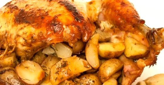 Курица целиком в духовке с овощами