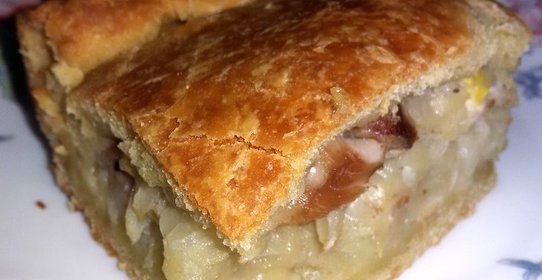 Дрожжевой пирог с курицей и картошкой