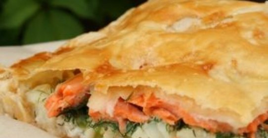 Разноцветный рыбный пирог