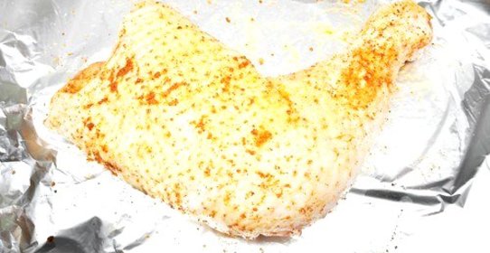 Куриные бедрышки, запеченные на гриле с солью