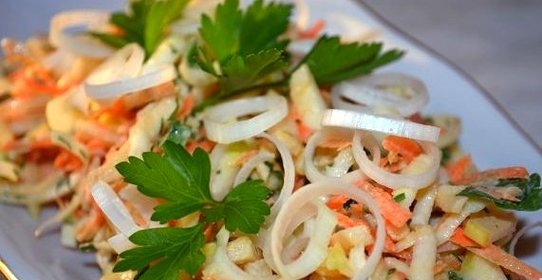 Диетический салат из моркови