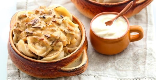 Пельмени в горшочке, с грибами