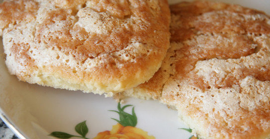 Печенье с безе и орехами