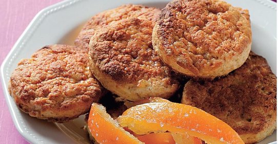 Скоунз с цукатами и кардамоном