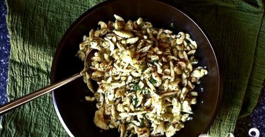 Яичная лапша с луком и зеленью