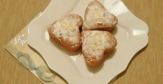 Заварные пряники на сметане с медом и смородиновой начинкой