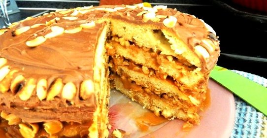 Торт Сникерс