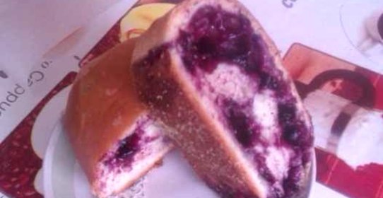 Рулет с голубикой