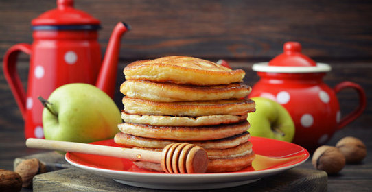 Яблочные оладьи