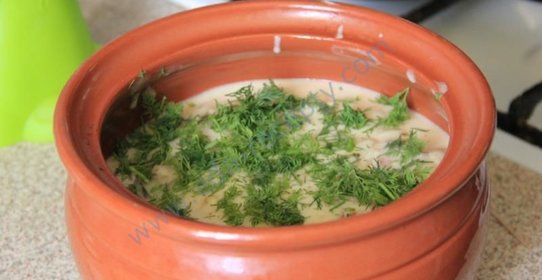 Мясные колобки со сметано-грибным соусом