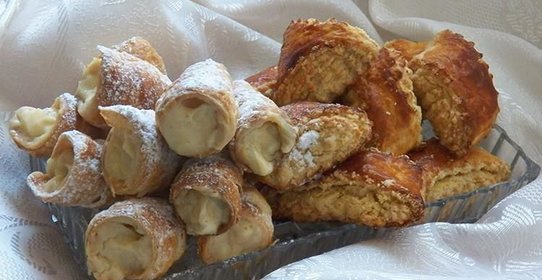 Гата и трубочки из слоеного теста