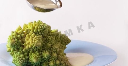 Цветная капуста романеско с сырным соусом