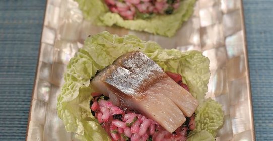 Рисовый салат с сельдью