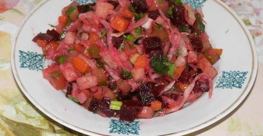 Салат винегрет с квашеной капустой и свеклой