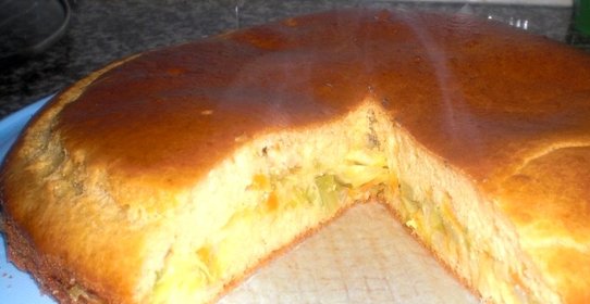 Шарлотка с капустой