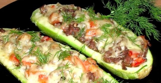 Кабачки с мясом в духовке