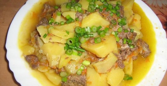 Картошка с тушенкой