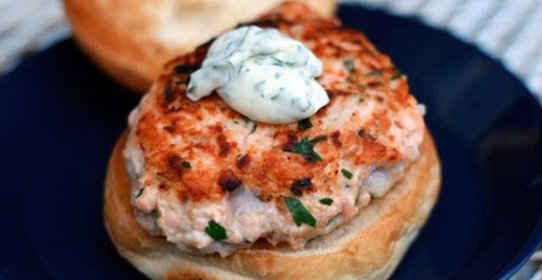 Домашние бургеры с лососем