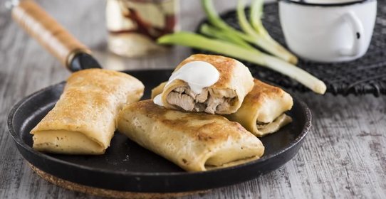 Блины с курицей и грибами