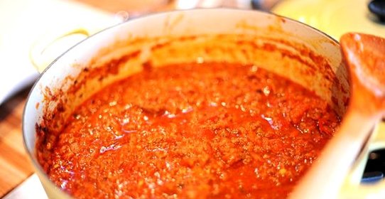 Говядина в болонском соусе