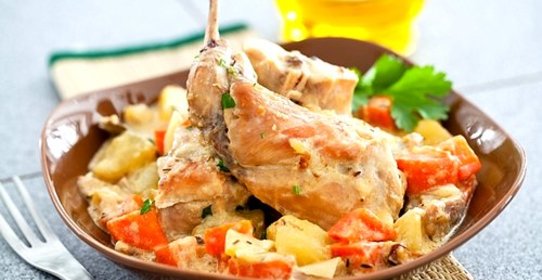 Рагу из кролика в мультиварке