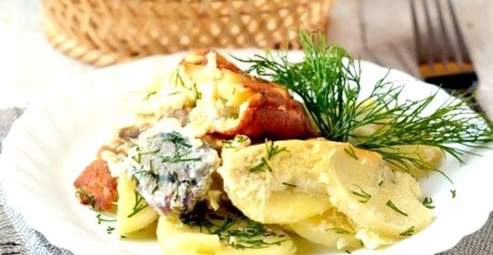 Картофель с рыбой в мультиварке