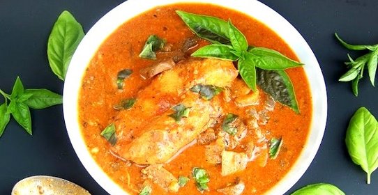 Курица в томатно-сметанном соусе