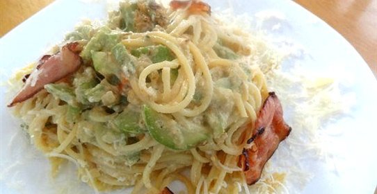 Паста карбонара с кабачками