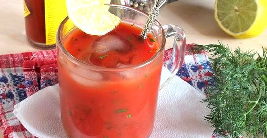 Освежающий томатный коктейль с петрушкой