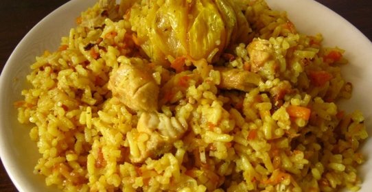 Плов с курицей и чесноком