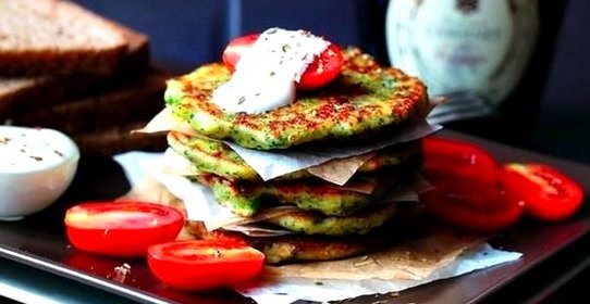 Оладьи из брокколи с сыром