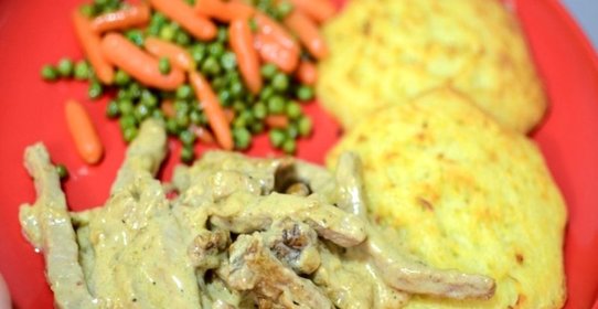 Мясо тушеное с лисичками