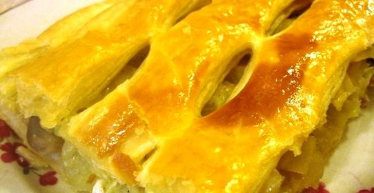 Слоеный пирог с капустой