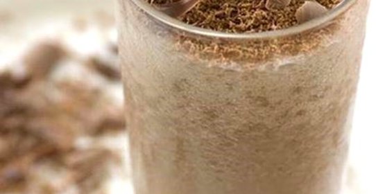 Горячий банановый коктейль с шоколадом