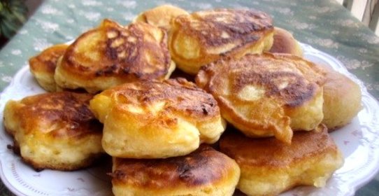 Пышные оладьи с яблоками