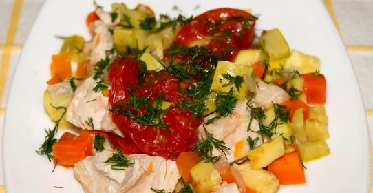 Индейка в пароварке с овощами