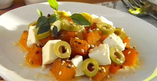 Салат с брынзой