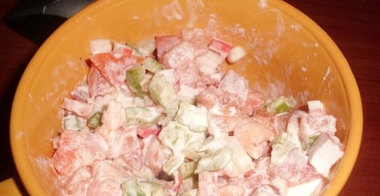 Салат с форелью