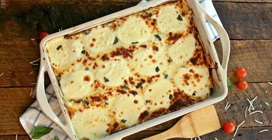 Сливочная лазанья - капрезе с курицей