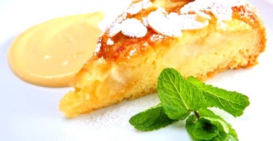 Миндальный пирог с персиками