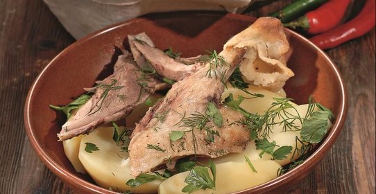 Гусь, фаршированный картофелем