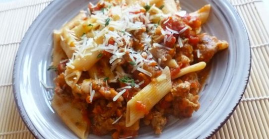 Паста с колбасками для жарки