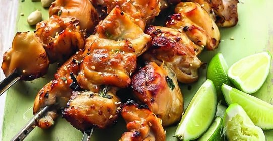 Шашлычки из курицы с рисовым салатом