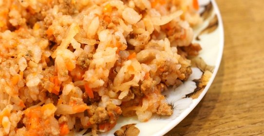 Рис с фаршем в мультиварке