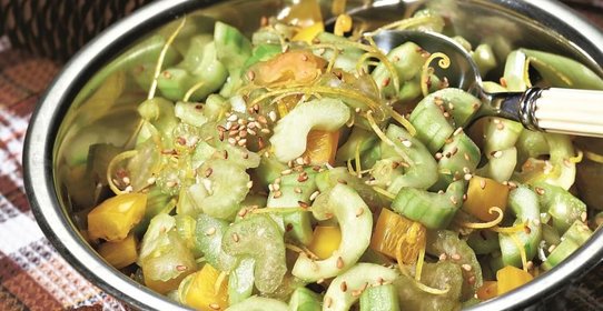 Зимний салат из огурцов